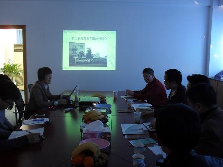 區(qū)政府農(nóng)業(yè)局考察亞克藥業(yè) 幫助解決企業(yè)實(shí)際問(wèn)題